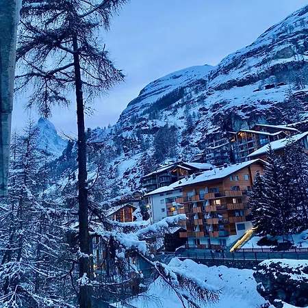 Apartman Cosy Modern With Balcony And Matterhorn View *