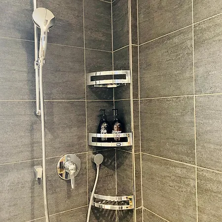 Cosy Modern With Balcony And Matterhorn View Apartman *