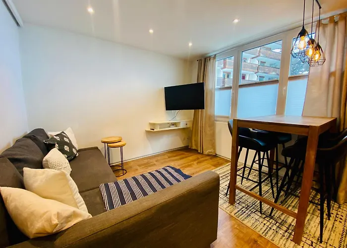 Cosy Modern With Balcony And Matterhorn View 公寓 采尔马特