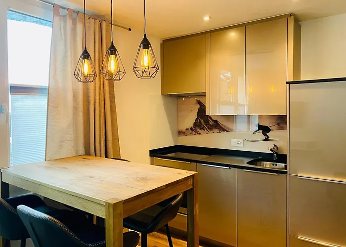 Cosy Modern With Balcony And Matterhorn View 公寓 *